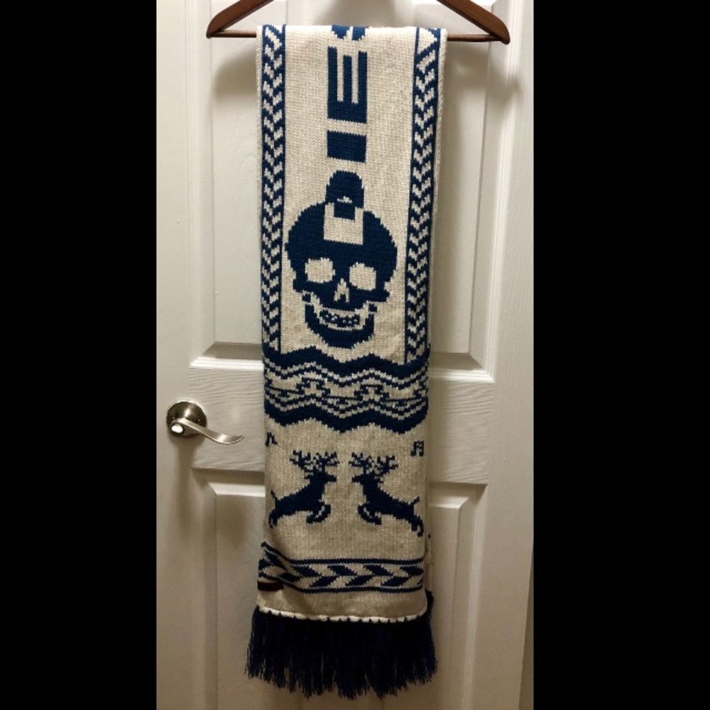 Diesel oversized scarf